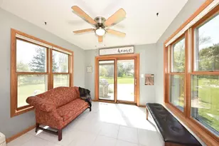 511 Cheyenne Ave, Grafton, WI 53024 - Photo 6