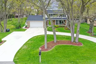 8710 Lakeshore Dr, Pleasant Prairie, WI 53158 - Photo 1