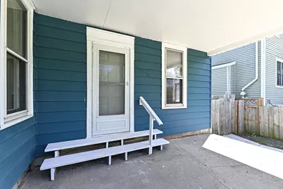 3270 S 92nd St, Milwaukee, WI 53227 - Photo 4