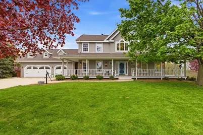 105  Mark Ct, North Prairie, WI 53153 - Photo 1