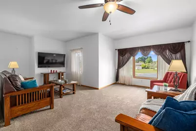 W7872  Amstel Ct, Holland, WI 54636 - Photo 8