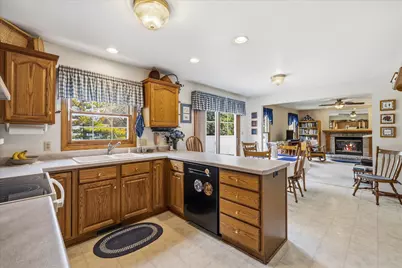 410 S Claremont Rd, Saukville, WI 53080 - Photo 12