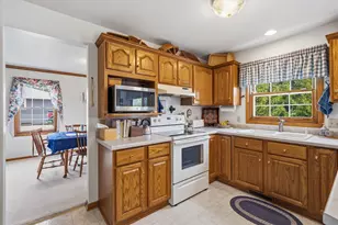 410 S Claremont Rd, Saukville, WI 53080 - Photo 10