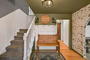 2500 W Hemlock Rd, Glendale, WI 53209 - Photo 10