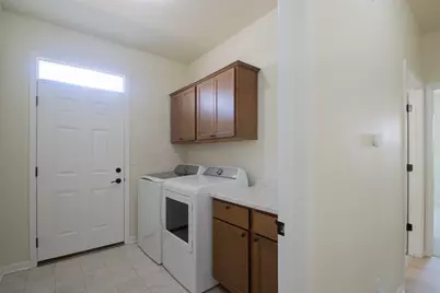 613  Hunter Oaks Blvd, Watertown, WI 53094 - Photo 24