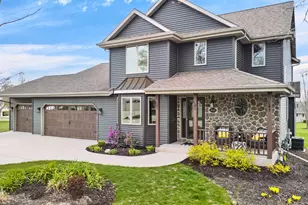 1831 Mapletree Rd, Howards Grove, WI 53083 - Photo 2