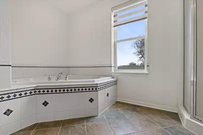 7589 S Pacific St, Franklin, WI 53132 - Photo 18