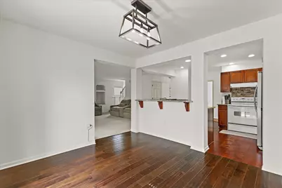 7589 S Pacific St, Franklin, WI 53132 - Photo 6