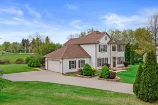 7589 S Pacific St, Franklin, WI 53132 - Photo 30