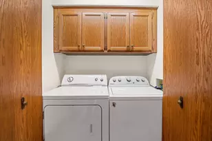 N114W15947 Hilbert Ln, Germantown, WI 53022 - Photo 20
