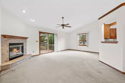 N114W15947  Hilbert Ln, Germantown, WI 53022 - Photo 6