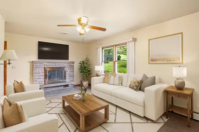 N3W27282  Arrowhead Trl, Pewaukee, WI 53188 - Photo 4