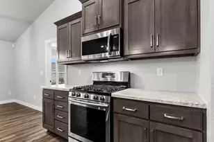 1625 Drusillas Way, Howard, WI 54313 - Photo 6