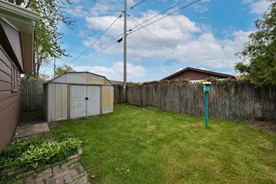 8604  20th Ave, Kenosha, WI 53143 - Photo 32