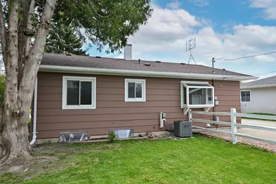 8604  20th Ave, Kenosha, WI 53143 - Photo 38