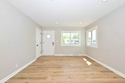 8604  20th Ave, Kenosha, WI 53143 - Photo 4