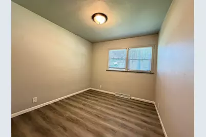 404  8th St, Somers, WI 53140 - Photo 10