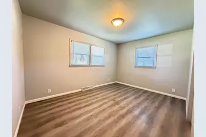 404  8th St, Somers, WI 53140 - Photo 8