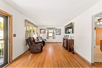 5525 W Leroy Ave, Milwaukee, WI 53220 - Photo 6