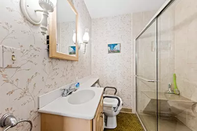 5525 W Leroy Ave, Milwaukee, WI 53220 - Photo 20