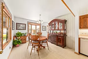 5525 W Leroy Ave, Milwaukee, WI 53220 - Photo 14