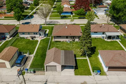 5525 W Leroy Ave, Milwaukee, WI 53220 - Photo 28