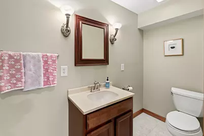 W72N509  Cider Mill Ct, Cedarburg, WI 53012 - Photo 32