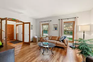 W72N509 Cider Mill Ct, Cedarburg, WI 53012 - Photo 6