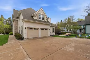 W72N509 Cider Mill Ct, Cedarburg, WI 53012 - Photo 36
