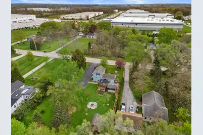 520 W Oakwood Rd, Oak Creek, WI 53154 - Photo 8