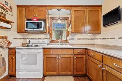 520 W Oakwood Rd, Oak Creek, WI 53154 - Photo 24