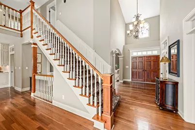 W210N5415  Carters Crossing Cir, Menomonee Falls, WI 53051 - Photo 6