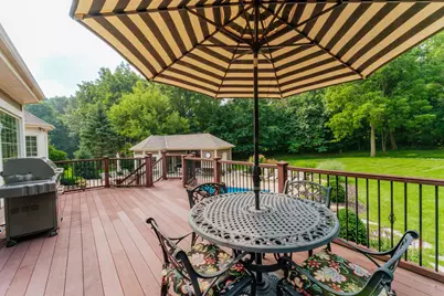 W210N5415  Carters Crossing Cir, Menomonee Falls, WI 53051 - Photo 26