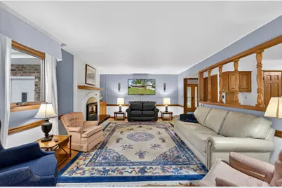 12613 N Jonquil Ct, Mequon, WI 53092 - Photo 10