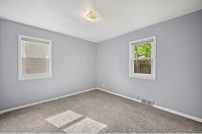5359 N 33rd St, Milwaukee, WI 53209 - Photo 10