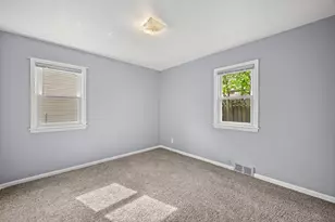 5359 N 33rd St, Milwaukee, WI 53209 - Photo 10
