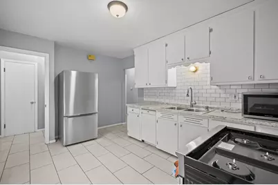 5359 N 33rd St, Milwaukee, WI 53209 - Photo 4