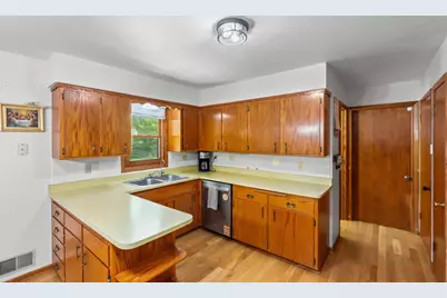530  Oak Ter, Slinger, WI 53086 - Photo 12