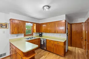 530 Oak Terrace, Slinger, WI 53086 - Photo 12