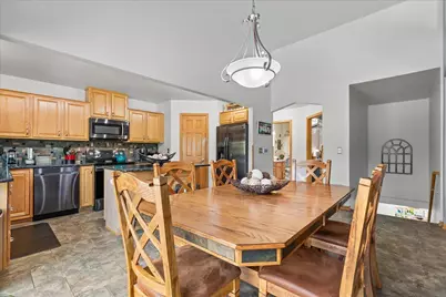 1990  Hummingbird Dr, Jackson, WI 53037 - Photo 8