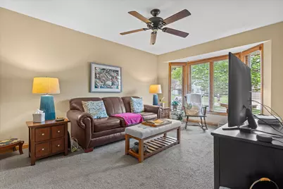 625 S Stonehedge Dr #A, Brookfield, WI 53045 - Photo 4