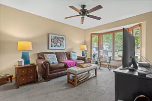 625 S Stonehedge Dr, Brookfield, WI 53045 - Photo 4