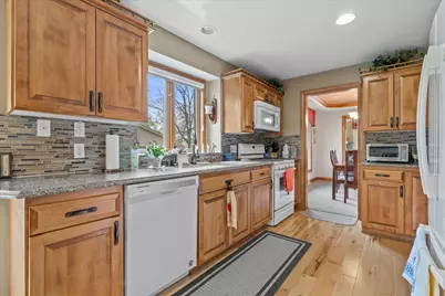 625 S Stonehedge Dr #A, Brookfield, WI 53045 - Photo 10