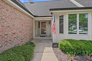 625 S Stonehedge Dr, Brookfield, WI 53045 - Photo 38