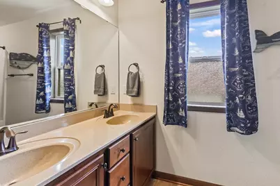 1707  Coldwater Creek Dr, Waukesha, WI 53188 - Photo 34