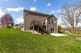 1707 Coldwater Creek Dr, Waukesha, WI 53188 - Photo 54