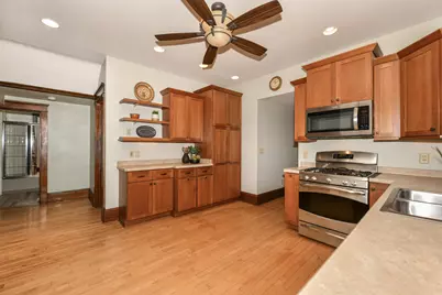 1802 N 72nd St, Wauwatosa, WI 53213 - Photo 16