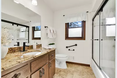 18115  Bolter Ln, Brookfield, WI 53045 - Photo 12