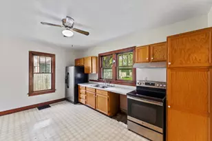 29 S Locust St, Oconomowoc, WI 53066 - Photo 16