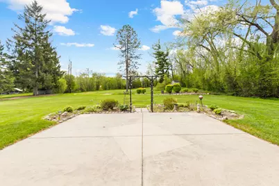 N68W15321  Prudence Dr, Menomonee Falls, WI 53051 - Photo 24